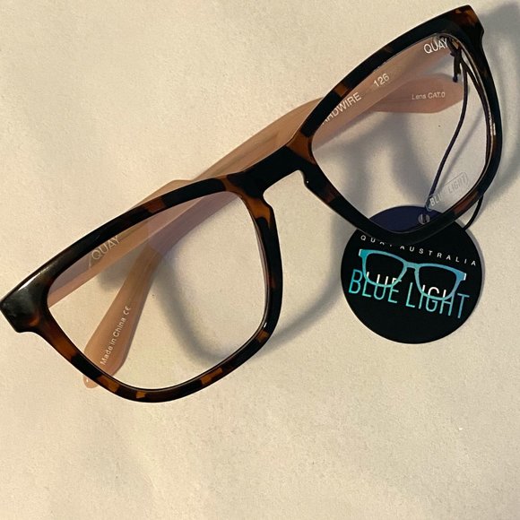 Quay Hardwire Cat Eye Blue Light Screen Glasses - Picture 4 of 14
